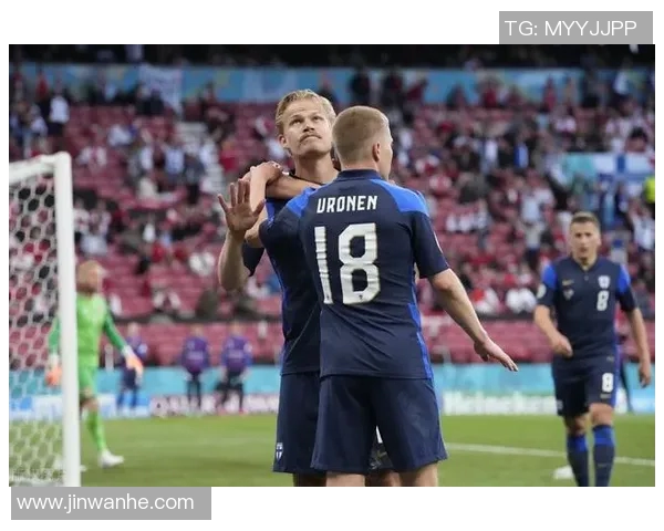 埃弗顿连续两场比赛前45分钟被完全碾压，卢卡库发飙痛批队友表现