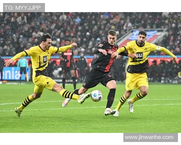 拜仁慕尼黑领跑德甲，多特蒙德紧追不舍