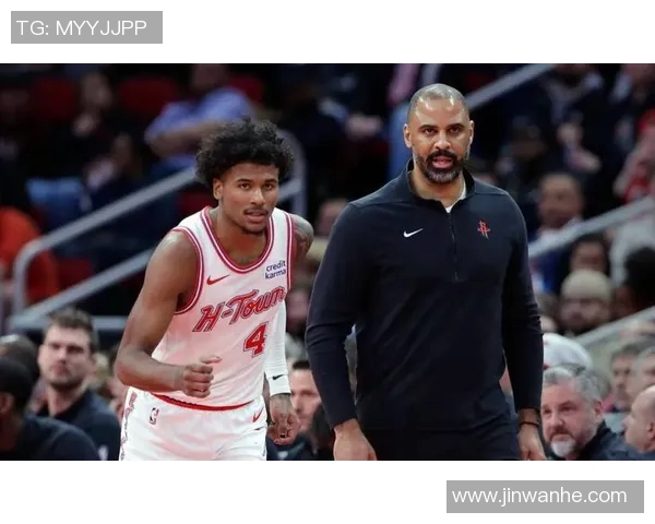 火箭队全明星球员保罗伤愈复出，引领球队迈向新高峰